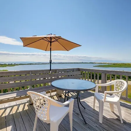 North Truro Home With Stunning Views!